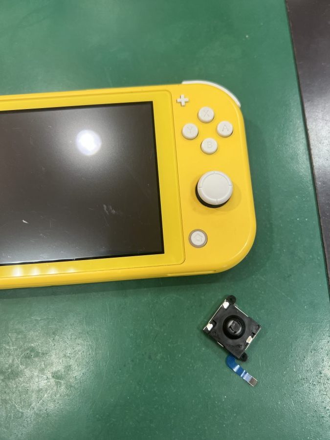 任天堂Switch lite　アナログスティック交換(K・G様) 