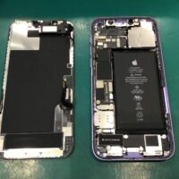 iPhone12(アイホン)のバッテリー交換！最短即日・データそのままで修理対応可能です♪【iPhone修理工房海老名ビナウォーク店】 