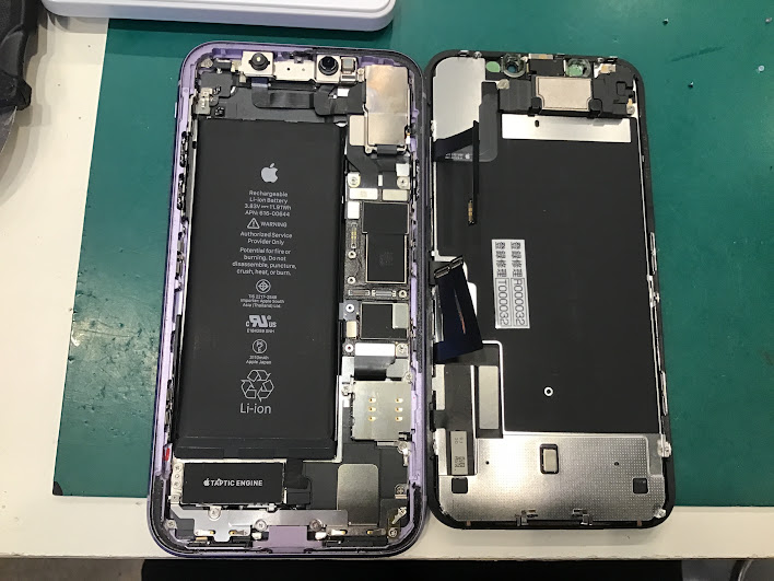 iPhone修理工房セレオ相模原店です！iPhone 11の画面割れでお困りの方は当店にお任せ下さい！ 