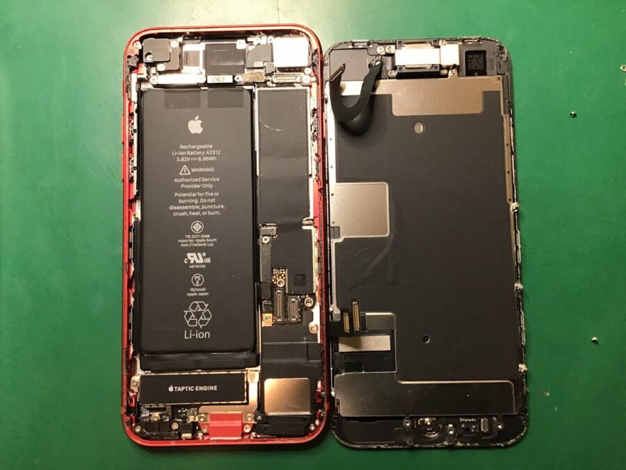 iPhone8のバッテリー持ち、そろそろ悪くなってきていませんか？データそのまま・最短即日修理のiPhone修理工房港北TOKYU S.C.店にご相談ください！！ 