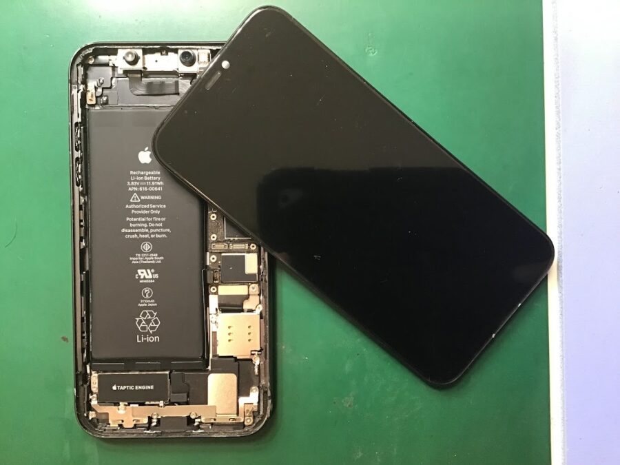 iPhone11proのバッテリー持ち、そろそろ悪くなってきていませんか？データそのまま・最短即日修理のiPhone修理工房港北TOKYU S.C.店にご相談ください！！ 