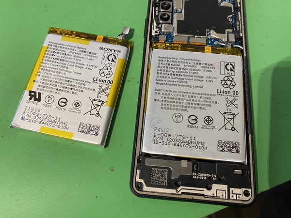 Xperia10Ⅲ　battery交換　　　　　　大和市鶴間